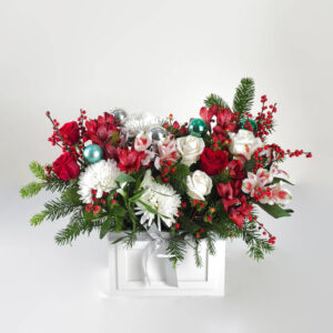 Winter Berries & Blooms